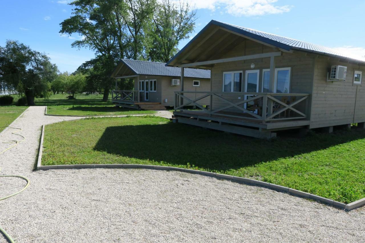 Napsugar Club Es Panzio Bed & Breakfast Fonyod Exterior photo